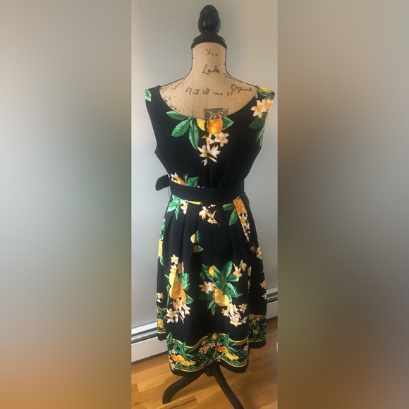 NY&CO EVA MENDES BOATNECK BELT WAIST BLACK ORANGE FLORAL CITRUS FRUIT MIDI DRESS - Picture 3 of 6